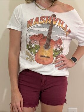 Women’s White Nashville Guitar Graphic Tee